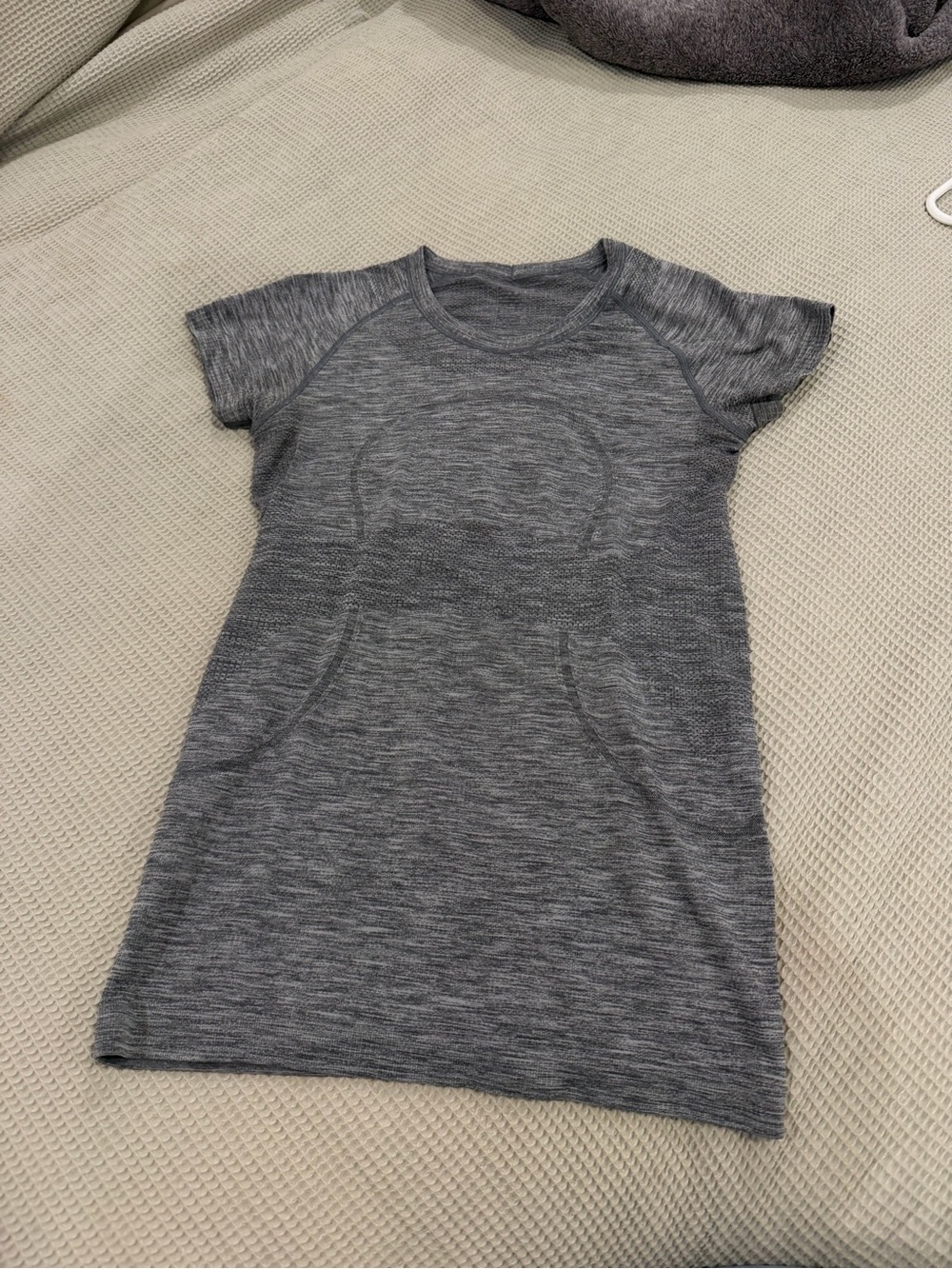 Swiftly Tech Lululemon Grey Athletic Short Sleeve Tunic